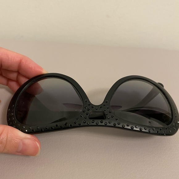 Authentic Chanel sunglasses with blings - Picture 10 of 12